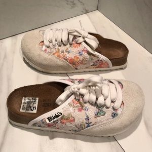 Birkie’s by Birkenstock Lace Clogs